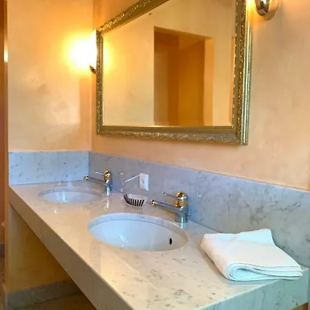 Leone Villa *